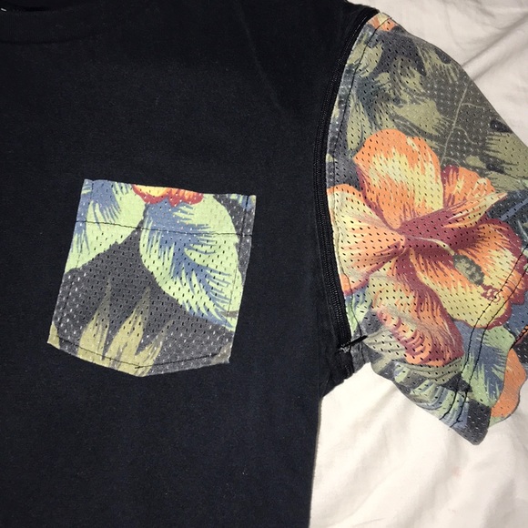 T-Shirt With Zipper Sleeves - Picture 2 of 3